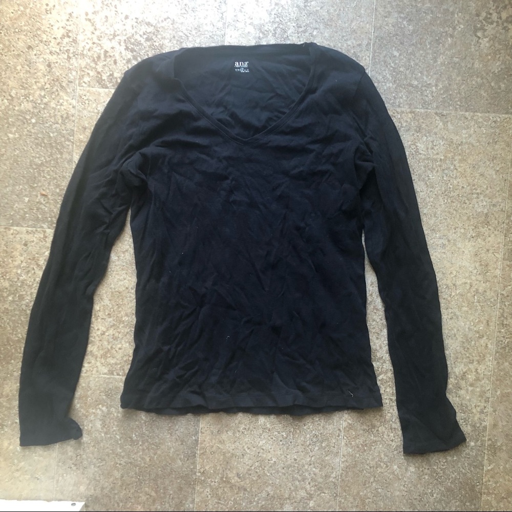 Long sleeved black tshirt